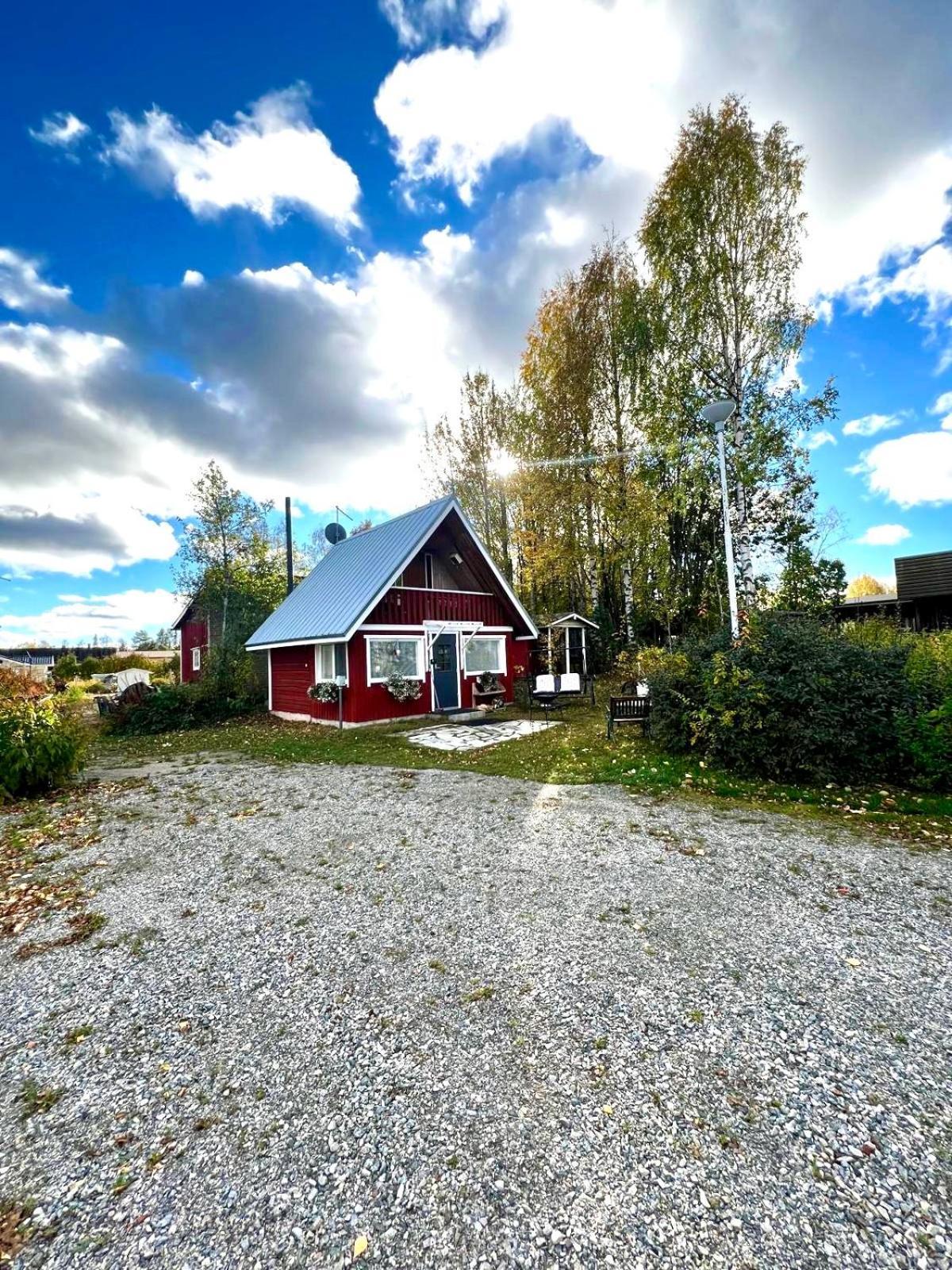 Adorable 1-Bedroom Cottage/Guesthouse In Kittilae Exterior photo